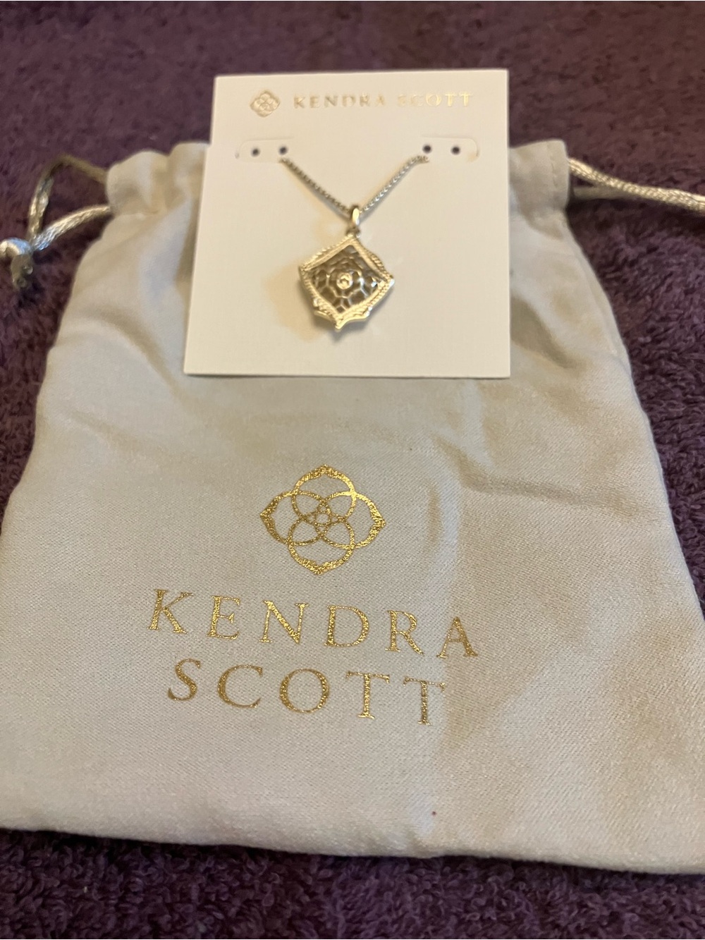 Kendra Scott Gold Quatrefoil Pendant Necklace
